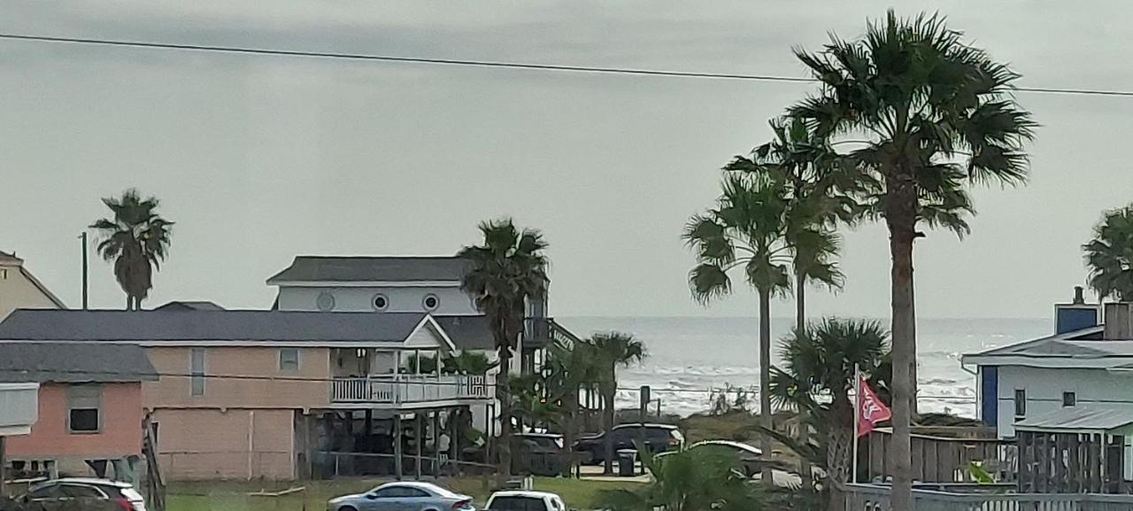 Private Beach -- Away From The Crowds - Ocean Views -Short Drive To Moody Gardens, Schlitter Bahn, Pleasure Pier غالفيستون، تكساس المظهر الخارجي الصورة