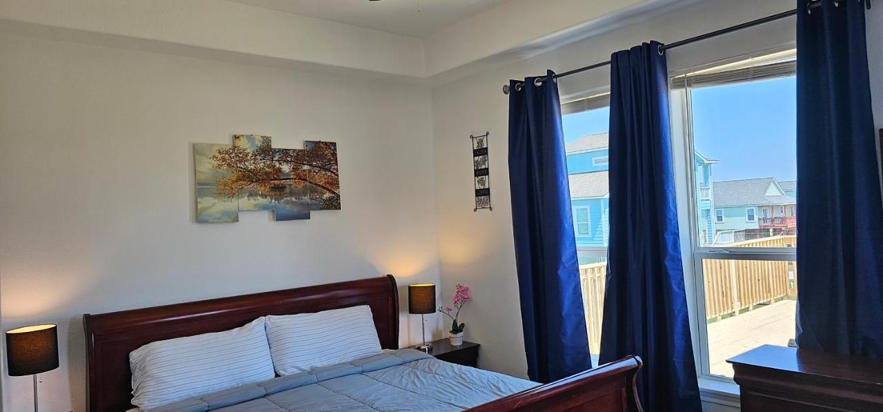 Private Beach -- Away From The Crowds - Ocean Views -Short Drive To Moody Gardens, Schlitter Bahn, Pleasure Pier غالفيستون، تكساس المظهر الخارجي الصورة