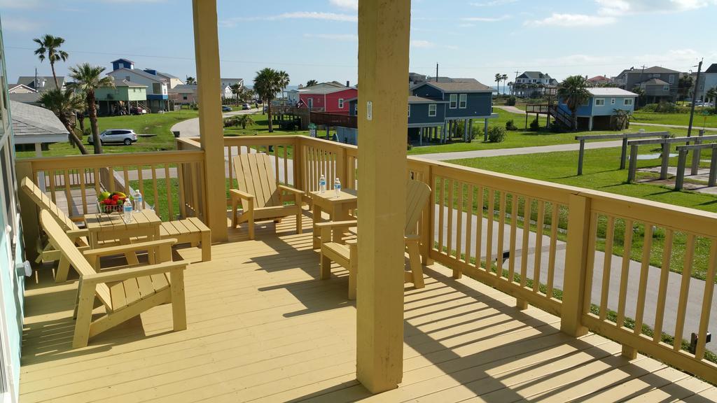 Private Beach -- Away From The Crowds - Ocean Views -Short Drive To Moody Gardens, Schlitter Bahn, Pleasure Pier غالفيستون، تكساس المظهر الخارجي الصورة